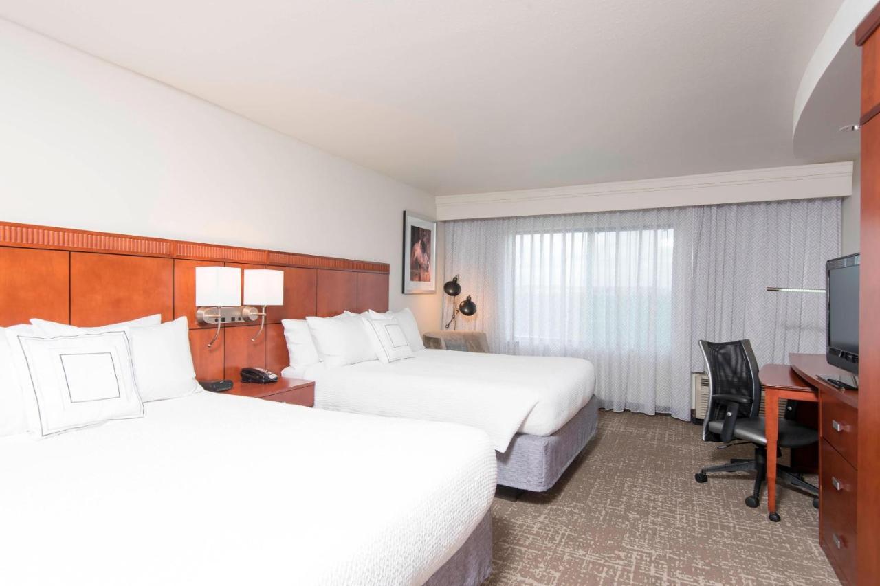 Hotel Courtyard By Marriott San Antonio North Stone Oak At Legacy Exterior foto