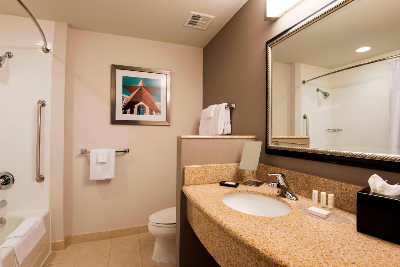 Hotel Courtyard By Marriott San Antonio North Stone Oak At Legacy Exterior foto